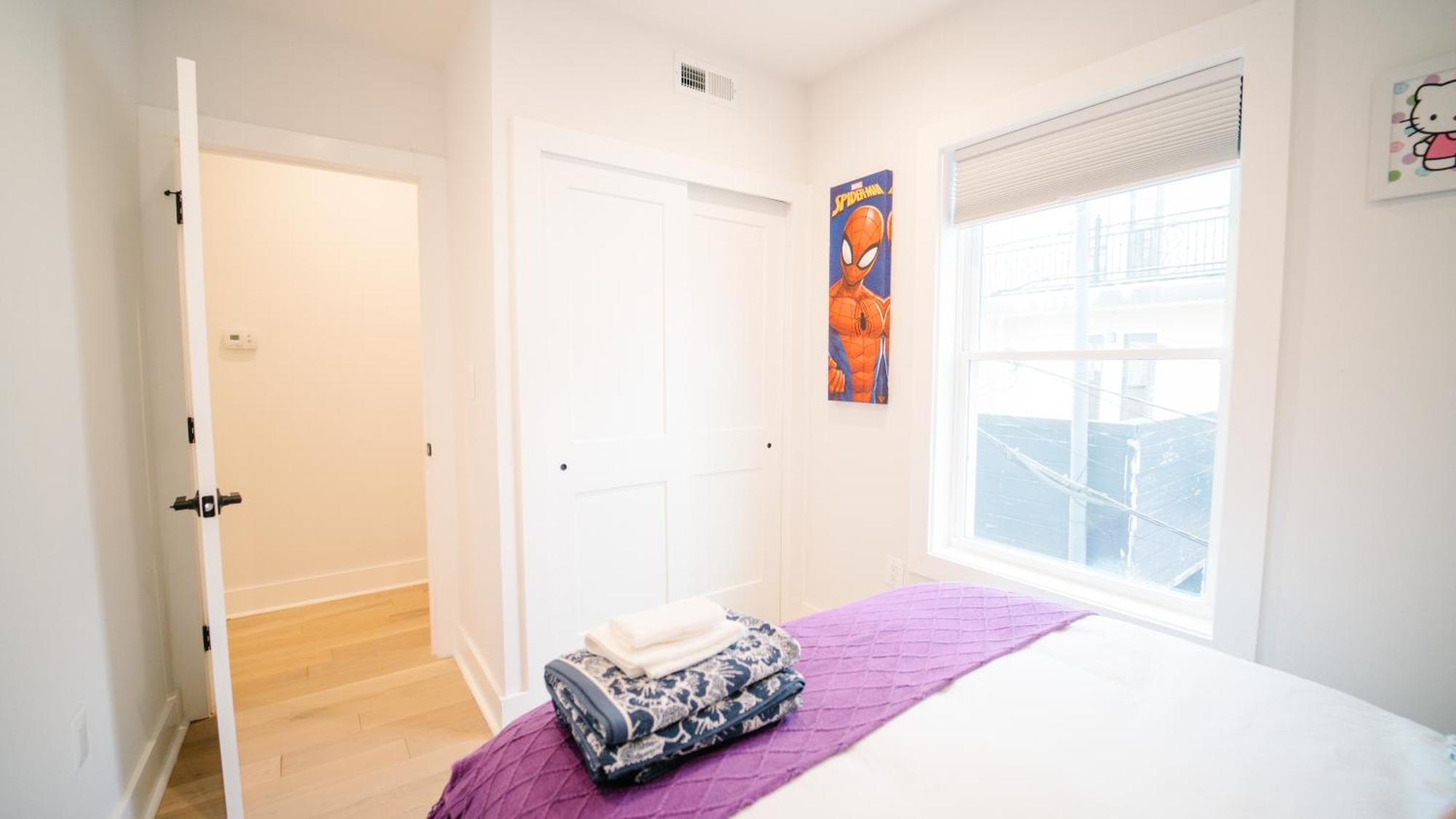 Modern 5br & 5ba Rooftop Deck & Private Parking Ferienhaus *